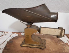 Load image into Gallery viewer, Antique Gold Balance Scale