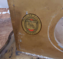 Load image into Gallery viewer, Antique Gold Balance Scale