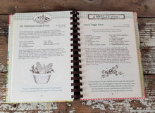 Load image into Gallery viewer, Vintage Gooseberry Patch Cookbook "Farmers' Market Favorites"