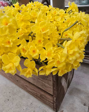 Load image into Gallery viewer, Faux Buttercup Yellow Easter Narcissus Flower Bunch