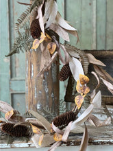 Load image into Gallery viewer, Fall Quitman Husk Garland 6ft